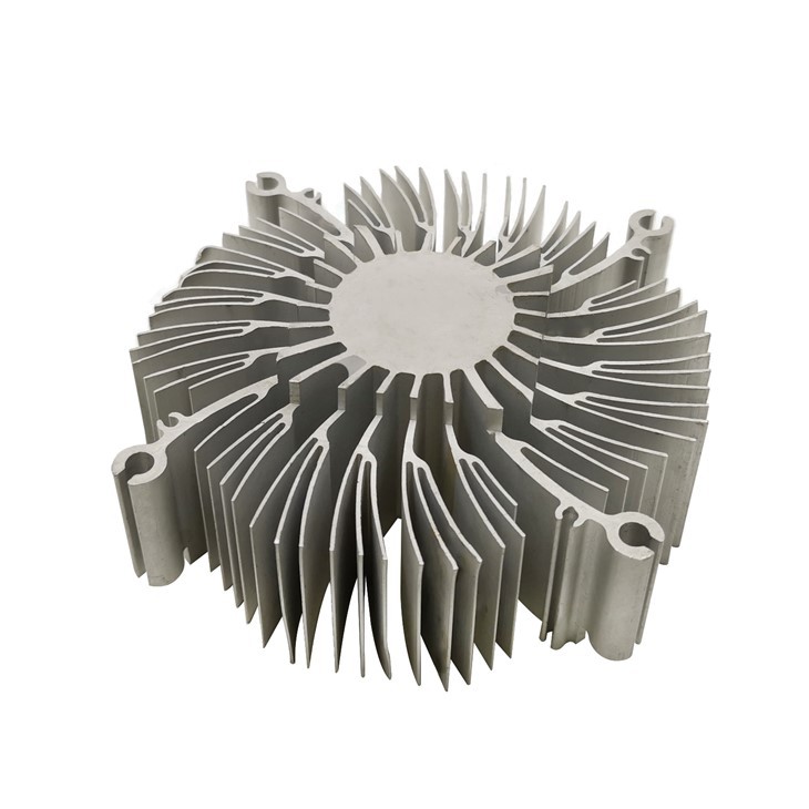 Prilagođeni ekstrudirani aluminijumski hladnjak